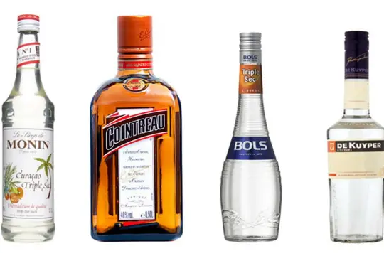 Monin Curacao Triple Sec, Cointreau, Bols Triple Sec i De Kuyper – wybór zamienników triple sec do koktajli.