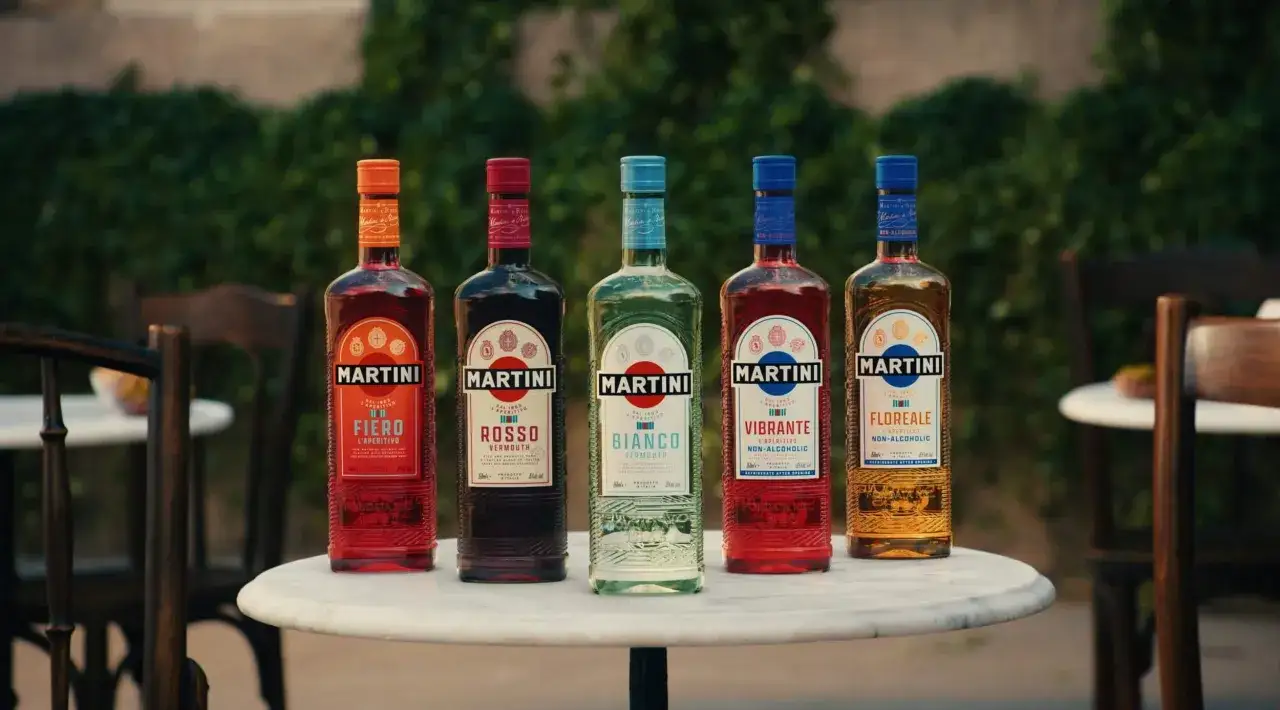 Pięć butelek Martini: Fiero, Rosso, Bianco, Vibrante i Floreale. Jaki wermut do negroni? Rosso lub Fiero to klasyka.